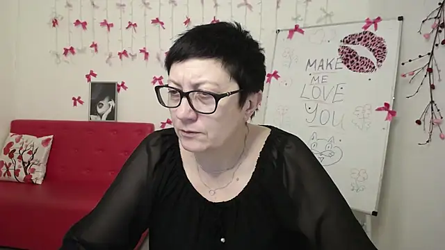 EmilyL0ve online show from March 2, 6:15 pm