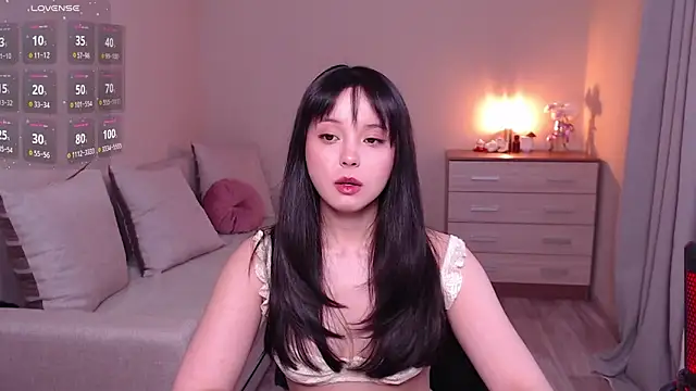 lia hetty online show from February 17, 1:51 pm