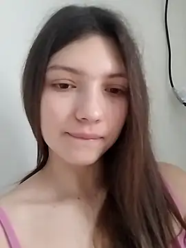 Snapshot of LunaTori456 chatting on January 8, 9:00 am LunaTori456 online show from January 8, 9:00 am