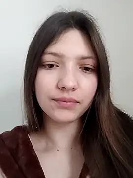 Snapshot of LunaTori456 chatting on February 23, 8:01 am LunaTori456 online show from February 23, 8:01 am