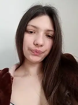 Snapshot of LunaTori456 chatting on February 27, 11:43 am LunaTori456 online show from February 27, 11:43 am