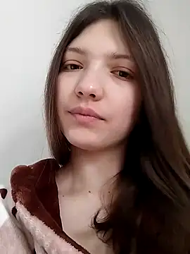 Snapshot of LunaTori456 chatting on March 3, 8:20 am LunaTori456 online show from March 3, 8:20 am