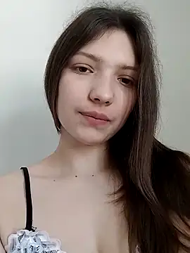 Snapshot of LunaTori456 chatting on March 11, 8:20 am LunaTori456 online show from March 11, 8:20 am