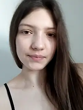 Snapshot of LunaTori456 chatting on March 12, 7:25 am LunaTori456 online show from March 12, 7:25 am