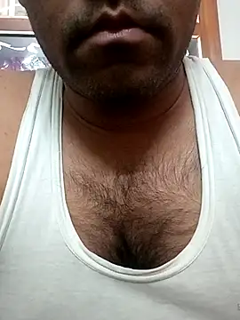Lucky   05 online show from July 6, 4:31 pm