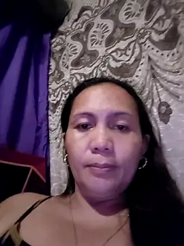 Snapshot of prettymomma24xx chatting on May 19, 8:20 am prettymomma24xx online show from May 19, 8:20 am