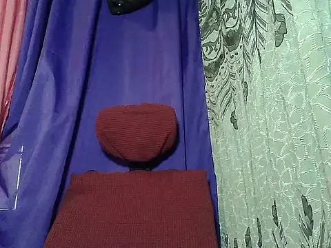 Snapshot of prettymomma24xx chatting on July 31, 10:09 pm prettymomma24xx online show from July 31, 10:09 pm