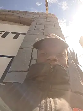 Snapshot of Sihle_Plays chatting on February 16, 8:32 am Sihle Plays online show from February 16, 8:32 am