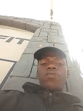 Snapshot of Sihle_Plays chatting on March 10, 9:47 am Sihle Plays online show from March 10, 9:47 am