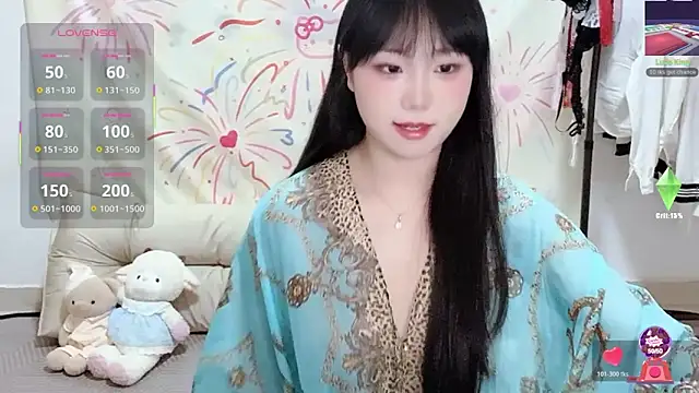 Snapshot of xiaoguai99 chatting on May 6, 12:54 pm xiaoguai99 online show from May 6, 12:54 pm