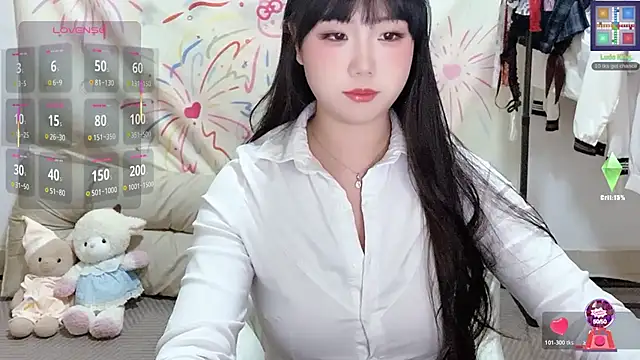 Snapshot of xiaoguai99 chatting on May 8, 1:05 pm xiaoguai99 online show from May 8, 1:05 pm