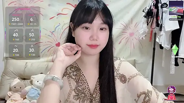 Snapshot of xiaoguai99 chatting on June 13, 11:41 am xiaoguai99 online show from June 13, 11:41 am