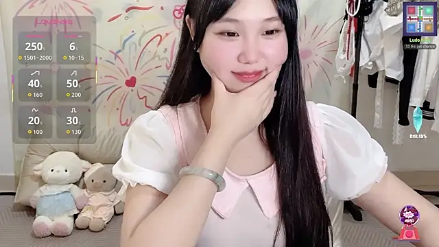 Snapshot of xiaoguai99 chatting on June 27, 8:41 am xiaoguai99 online show from June 27, 8:41 am