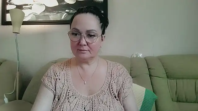 Snapshot of infinity_loveliness chatting on June 25, 6:40 am infinity loveliness online show from June 25, 6:40 am