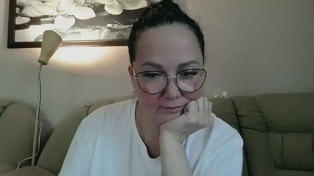 Snapshot of infinity_loveliness chatting on July 4, 6:30 am infinity loveliness online show from July 4, 6:30 am