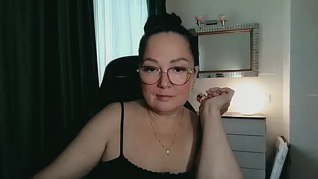 Snapshot of infinity_loveliness chatting on July 20, 10:39 am infinity loveliness online show from July 20, 10:39 am