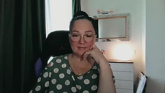 Snapshot of infinity_loveliness chatting on July 23, 6:55 am infinity loveliness online show from July 23, 6:55 am
