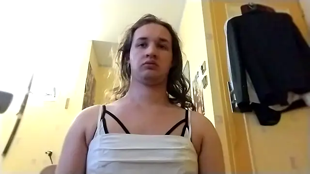 julialafemboy59 online show from February 9, 10:08 am