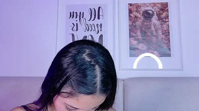 soffy hilltom online show from March 10, 12:10 pm