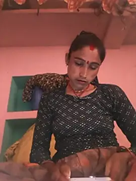 lodhi8080 online show from April 28, 7:13 am