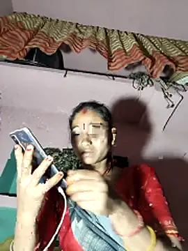 lodhi8080 online show from April 30, 7:09 pm