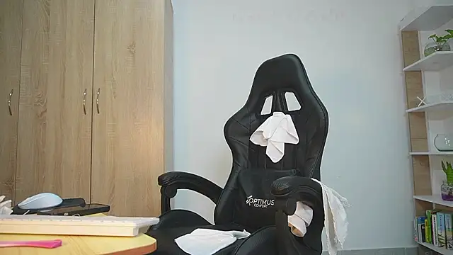 celestes777 online show from March 16, 7:40 pm