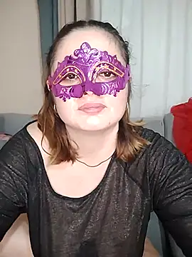 Snapshot of aliceea_34 chatting on February 15, 9:22 pm aliceea 34 online show from February 15, 9:22 pm