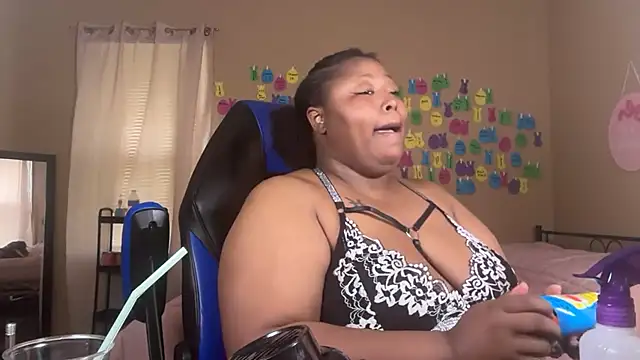 Chocolatebunnyxx96 online show from June 6, 4:44 pm