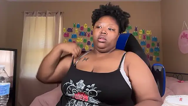 Snapshot of Chocolatebunnyxx96 chatting on June 23, 5:44 pm Chocolatebunnyxx96 online show from June 23, 5:44 pm