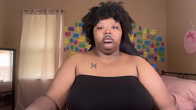 Snapshot of Chocolatebunnyxx96 chatting on June 27, 3:28 pm Chocolatebunnyxx96 online show from June 27, 3:28 pm