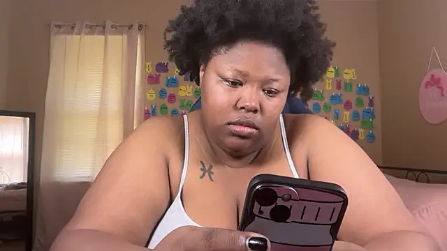 Snapshot of Chocolatebunnyxx96 chatting on June 28, 4:35 pm Chocolatebunnyxx96 online show from June 28, 4:35 pm