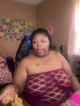 Snapshot of Chocolatebunnyxx96 chatting on July 2, 5:52 pm Chocolatebunnyxx96 online show from July 2, 5:52 pm
