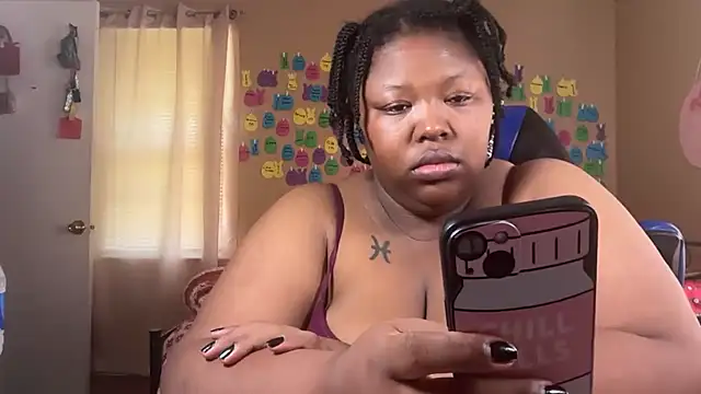 Snapshot of Chocolatebunnyxx96 chatting on July 3, 4:13 pm Chocolatebunnyxx96 online show from July 3, 4:13 pm