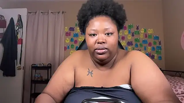 Snapshot of Chocolatebunnyxx96 chatting on July 14, 2:05 am Chocolatebunnyxx96 online show from July 14, 2:05 am