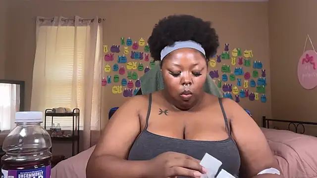 Snapshot of Chocolatebunnyxx96 chatting on July 14, 4:45 pm Chocolatebunnyxx96 online show from July 14, 4:45 pm