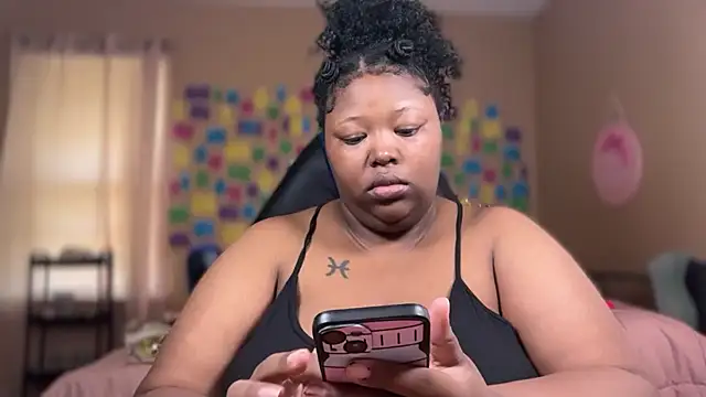 Snapshot of Chocolatebunnyxx96 chatting on July 25, 4:59 pm Chocolatebunnyxx96 online show from July 25, 4:59 pm