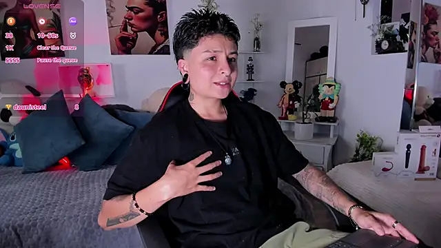 Zury Ramirez online show from January 13, 7:41 pm