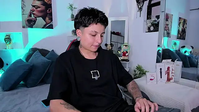 Zury Ramirez online show from January 16, 8:24 pm