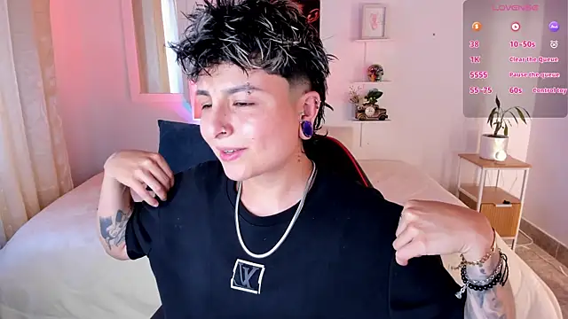 Zury Ramirez online show from March 19, 8:46 pm