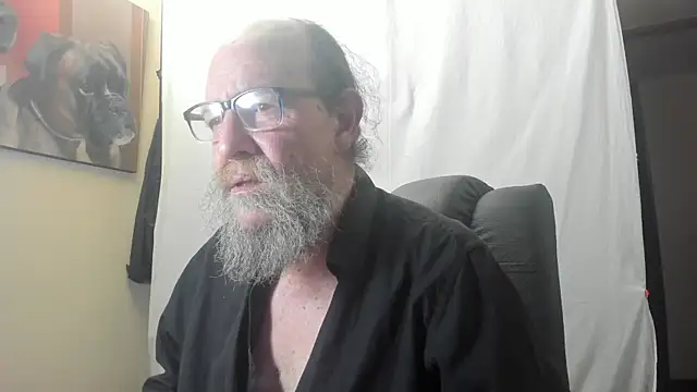 Uncle Hottie online show from January 9, 10:33 pm