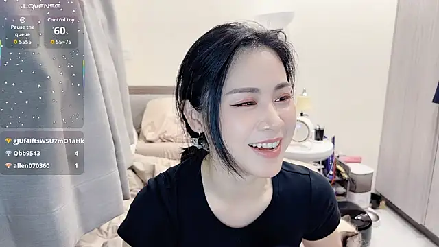Snapshot of BabyOneDaily chatting on May 12, 12:46 pm BabyOneDaily online show from May 12, 12:46 pm