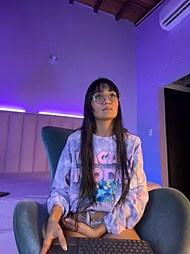 Denightjones online show from July 4, 4:40 am