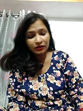 Snapshot of Priyaa_1433 chatting on June 21, 8:50 am Priyaa 1433 online show from June 21, 8:50 am