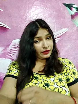 Snapshot of Priyaa_1433 chatting on July 6, 7:05 am Priyaa 1433 online show from July 6, 7:05 am