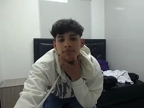 MaxStar26 online show from January 8, 1:52 am