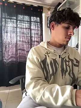 MaxStar26 online show from February 5, 2:22 pm