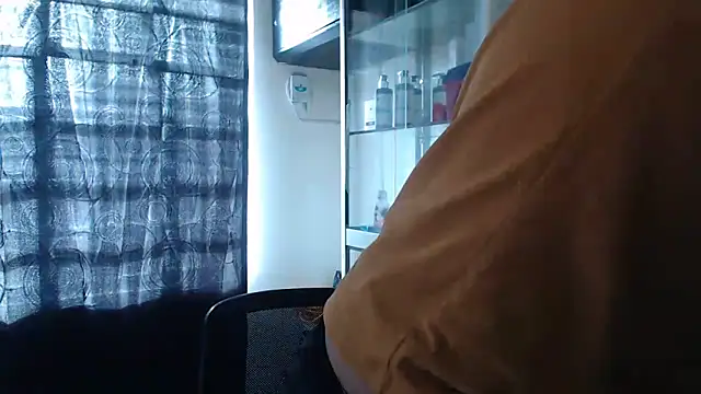 MaxStar26 online show from February 8, 12:41 pm