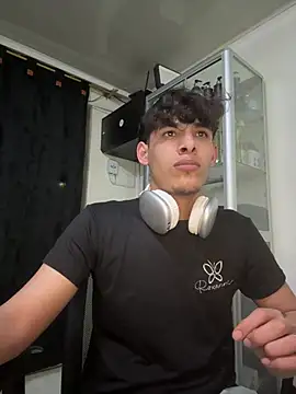 MaxStar26 online show from March 21, 5:12 am