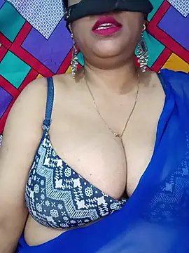 Snapshot of Hot-BHABHI696 chatting on June 7, 11:03 am Hot-BHABHI696 online show from June 7, 11:03 am