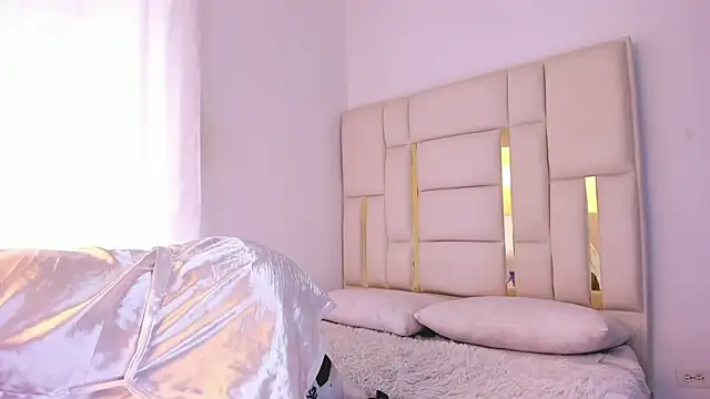 julian xx online show from July 3, 7:42 pm